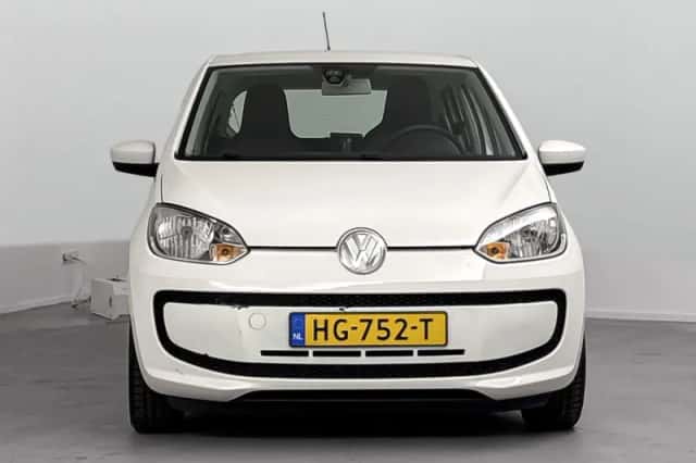 Volkswagen Up! (2015) thumbnail 5