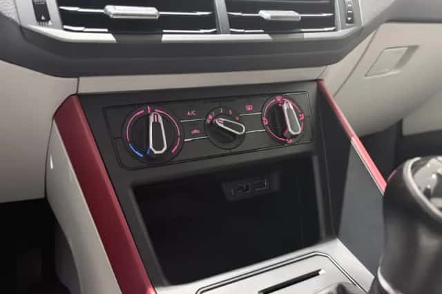 Volkswagen Polo (2018) thumbnail 27