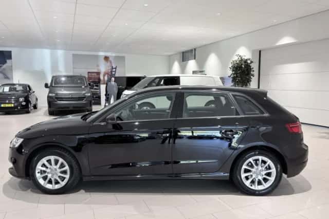 Audi A3 (2017) thumbnail 3