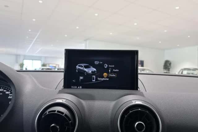 Audi A3 (2017) thumbnail 24