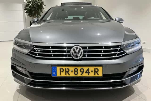 Volkswagen Passat (2017) thumbnail 12