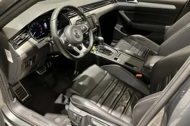 Volkswagen Passat (2017) thumbnail 13