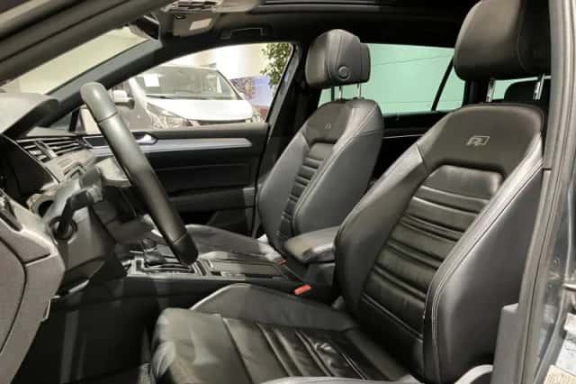 Volkswagen Passat (2017) thumbnail 15