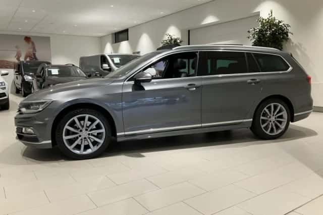 Volkswagen Passat (2017) thumbnail 3