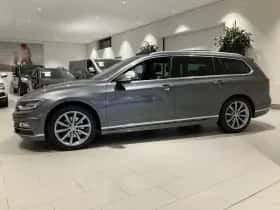 Volkswagen Passat (2017) thumbnail 3
