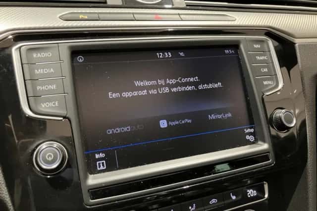 Volkswagen Passat (2017) thumbnail 27