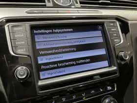 Volkswagen Passat (2017) thumbnail 31