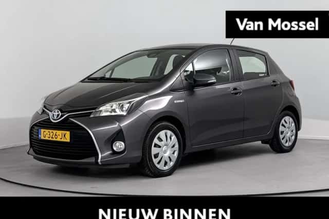 Toyota Yaris (2016) thumbnail 1