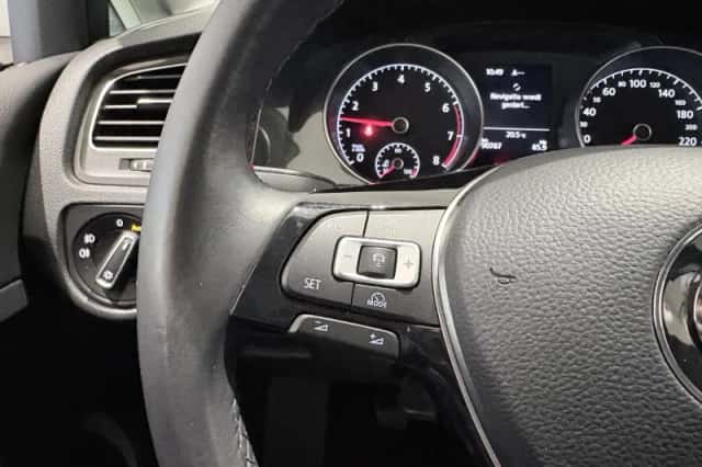 Volkswagen Golf (2018) thumbnail 16