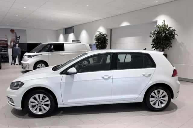 Volkswagen Golf (2018) thumbnail 3