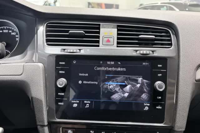 Volkswagen Golf (2018) thumbnail 24