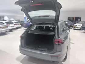 Volkswagen Golf (2023) thumbnail 5