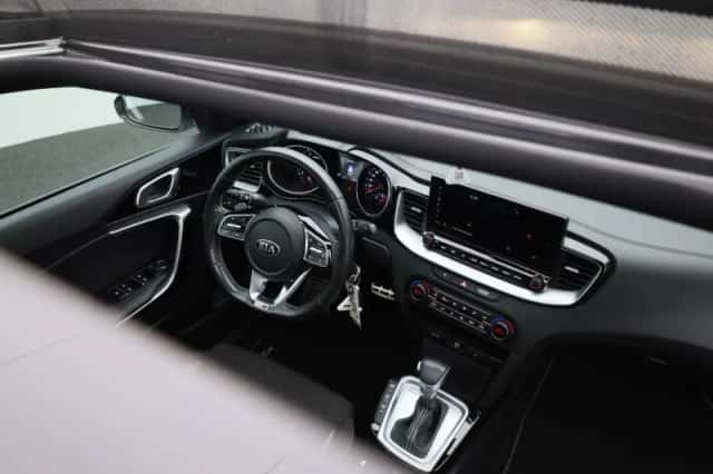 Kia Ceed (2021) thumbnail 32