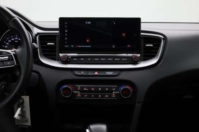 Kia Ceed (2021) thumbnail 9