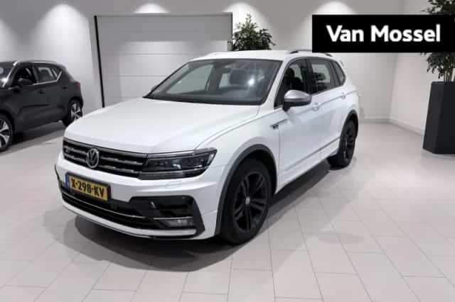 Volkswagen Tiguan (2021) thumbnail 1