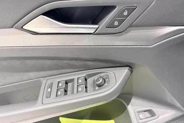 Volkswagen Golf (2026) thumbnail 13