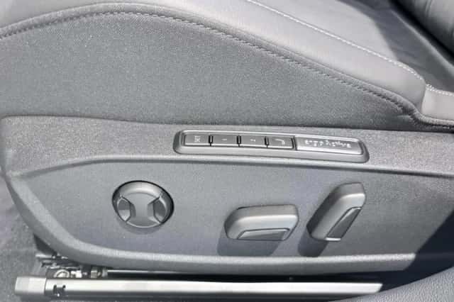 Volkswagen Golf (2026) thumbnail 15
