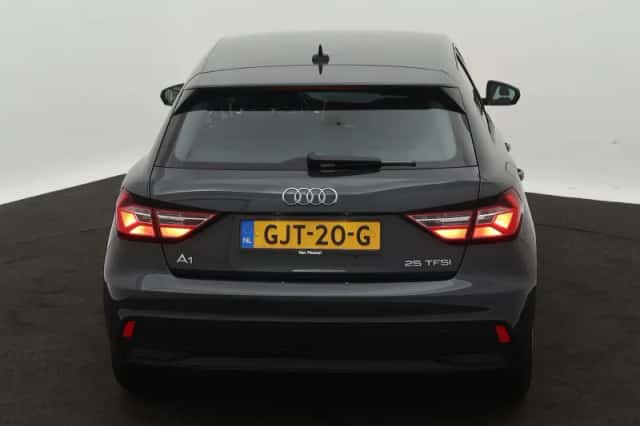 Audi A1 (2024) thumbnail 3