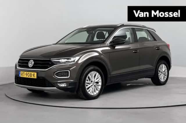 Volkswagen T-Roc (2018) thumbnail 1