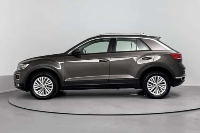 Volkswagen T-Roc (2018) thumbnail 2