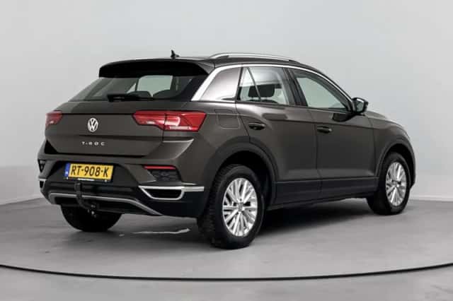 Volkswagen T-Roc (2018) thumbnail 4