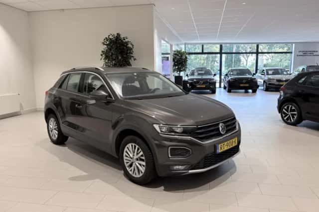 Volkswagen T-Roc (2018) thumbnail 6