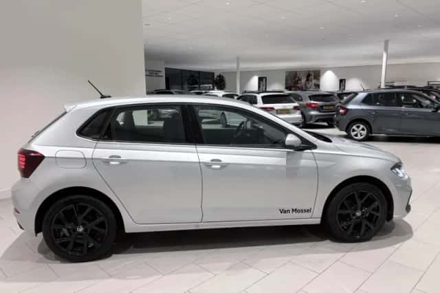 Volkswagen Polo (2023) thumbnail 5