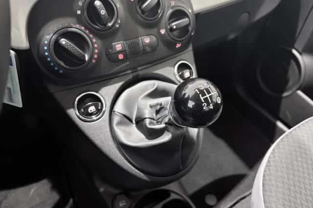 Fiat 500 (2018) thumbnail 21