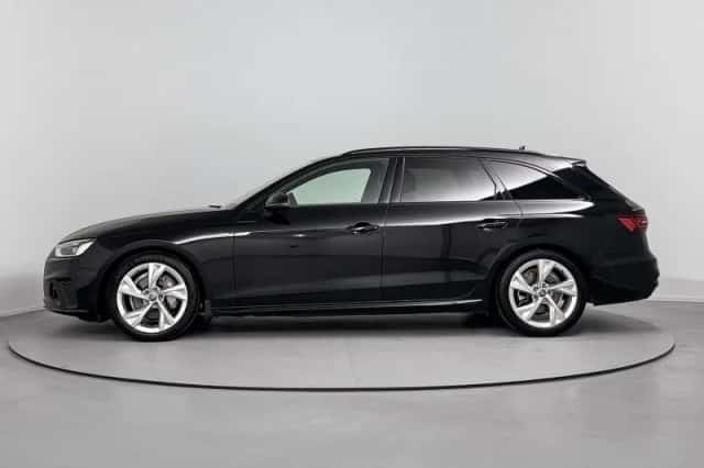 Audi A4 (2022) thumbnail 2