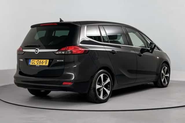 Opel Zafira Tourer (2015) thumbnail 4