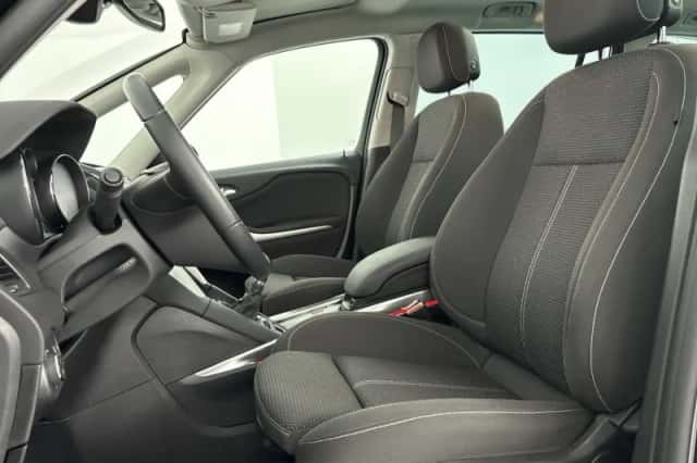 Opel Zafira Tourer (2015) thumbnail 6