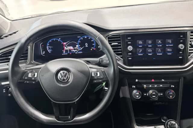 Volkswagen T-Roc (2018) thumbnail 18