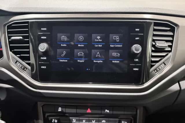 Volkswagen T-Roc (2018) thumbnail 19