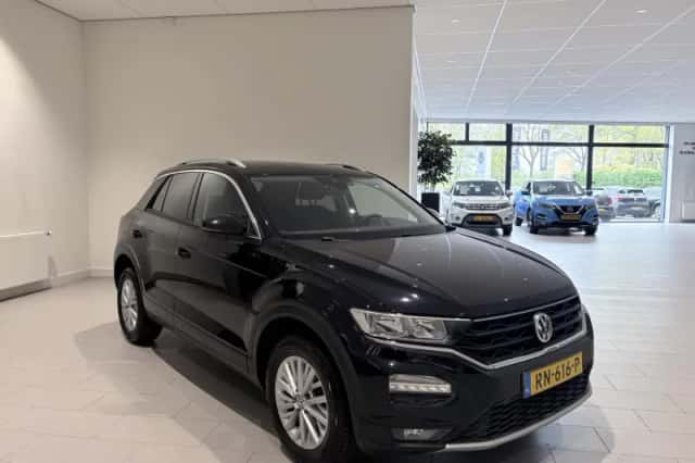Volkswagen T-Roc (2018) thumbnail 7