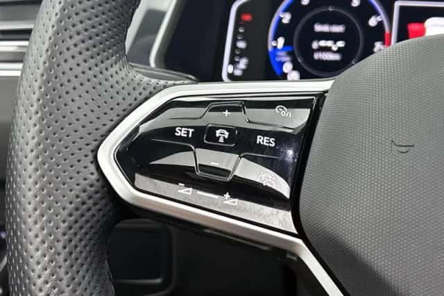 Volkswagen Tiguan (2022) thumbnail 6