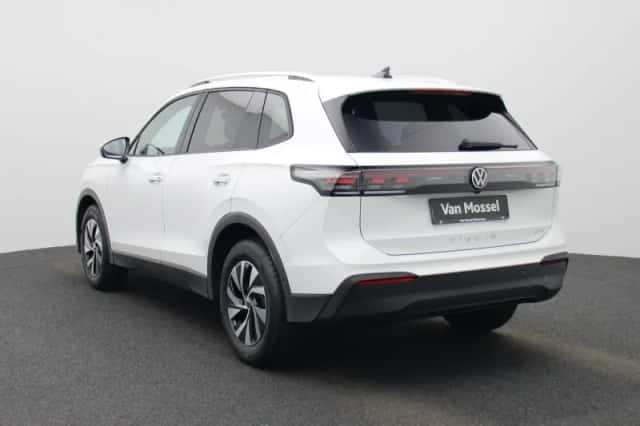 Volkswagen Tiguan (2025) thumbnail 2