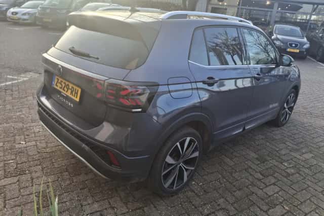 Volkswagen T-Cross (2024) thumbnail 4