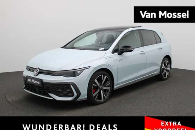 Volkswagen Golf (2025) thumbnail 1