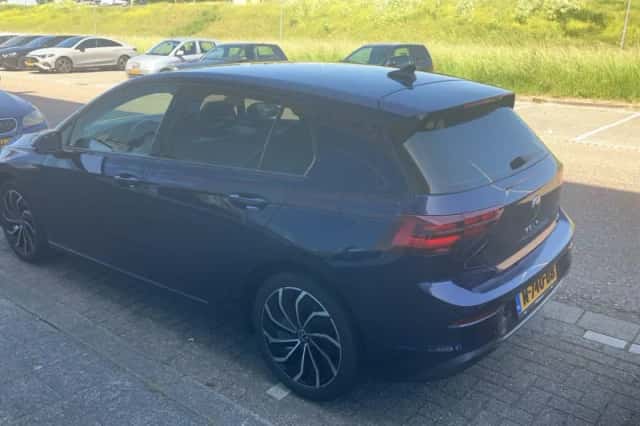 Volkswagen Golf (2021) thumbnail 3