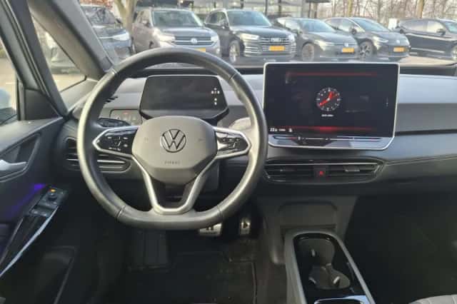 Volkswagen ID.3 (2024) thumbnail 5