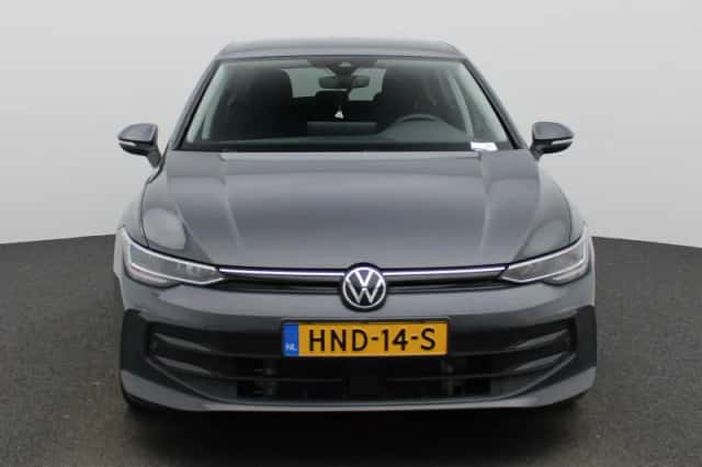 Volkswagen Golf (2025) thumbnail 3