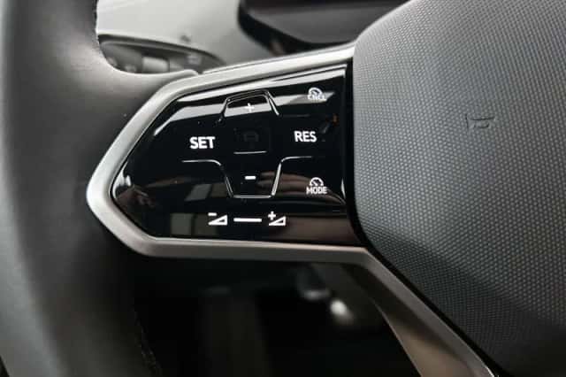 Volkswagen ID.4 (2026) thumbnail 6