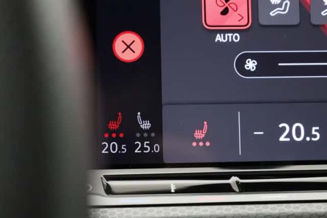 Volkswagen Golf (2023) thumbnail 20