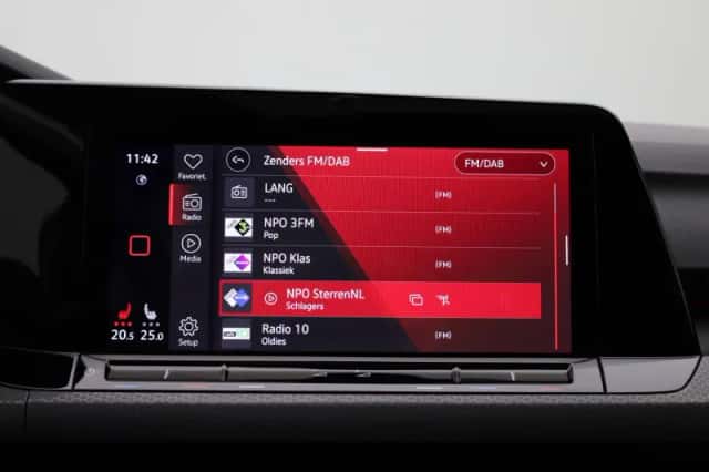 Volkswagen Golf (2023) thumbnail 24
