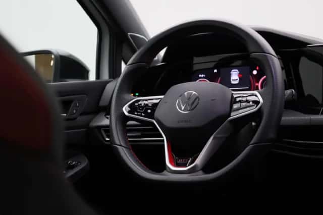 Volkswagen Golf (2023) thumbnail 44