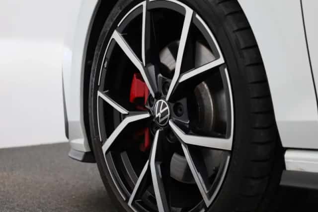 Volkswagen Golf (2023) thumbnail 47