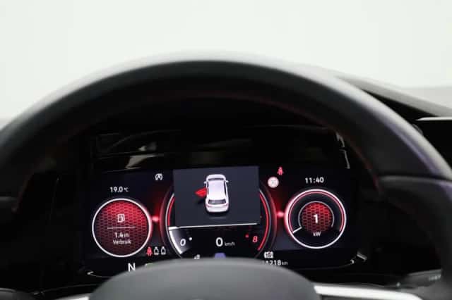 Volkswagen Golf (2023) thumbnail 8