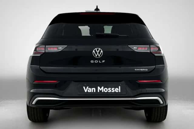 Volkswagen Golf (2026) thumbnail 3