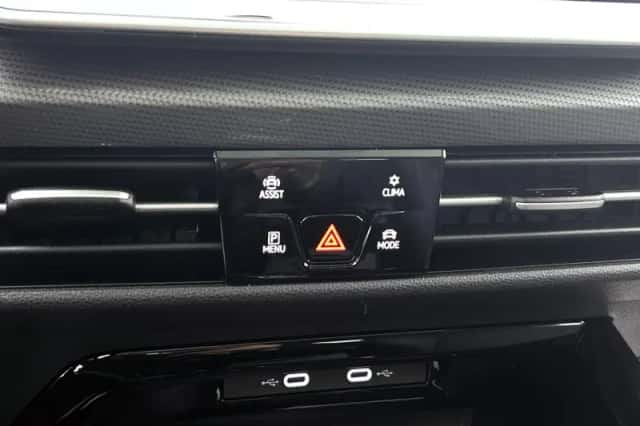 Volkswagen Golf (2026) thumbnail 9