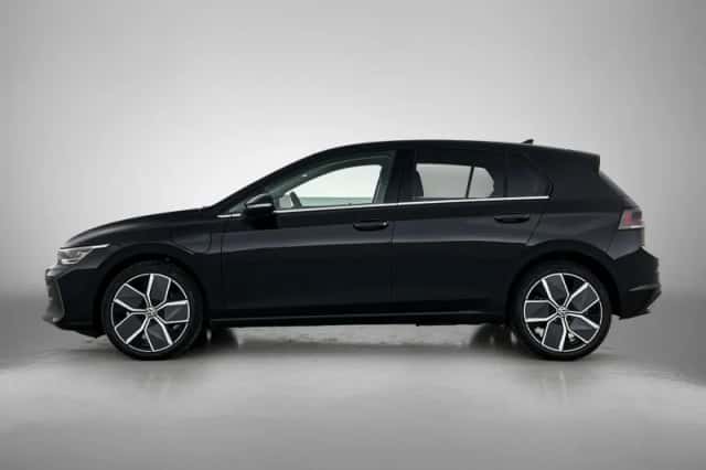 Volkswagen Golf (2026) thumbnail 2